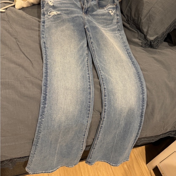 American Eagle Outfitters Denim - NWT- American Eagle Super High-Rise Flair Classic Blue Women's Jeans -Size 6R